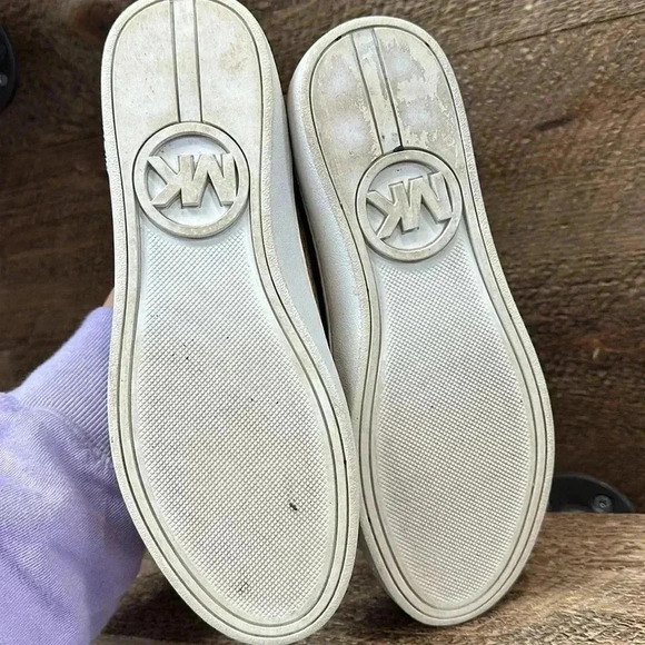 MICHAEL KORS Colby Embossed-Logo Leather Sneakers Size 6 - Picture 9 of 9